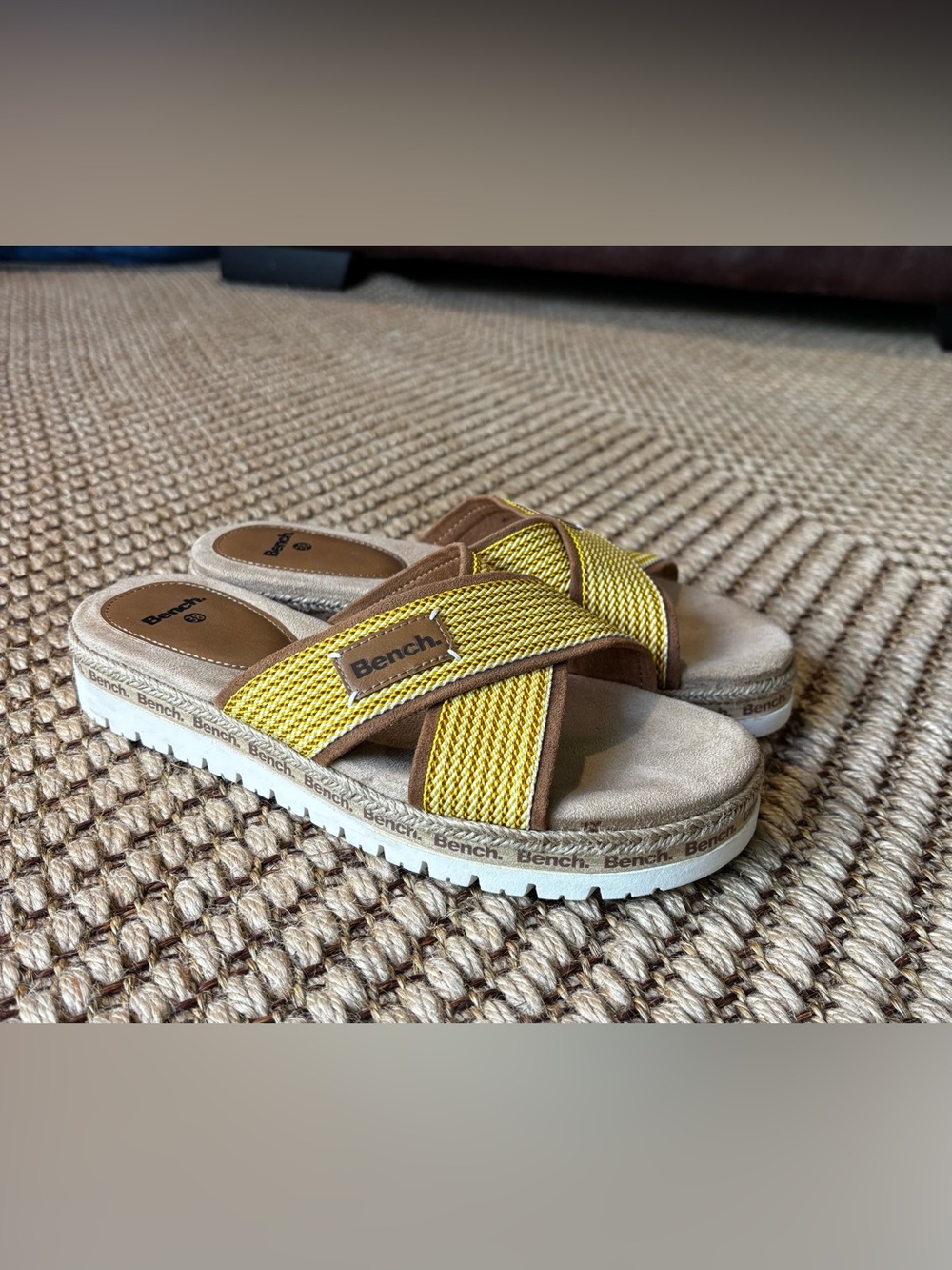 Bench. Cross Sandals Size 38
